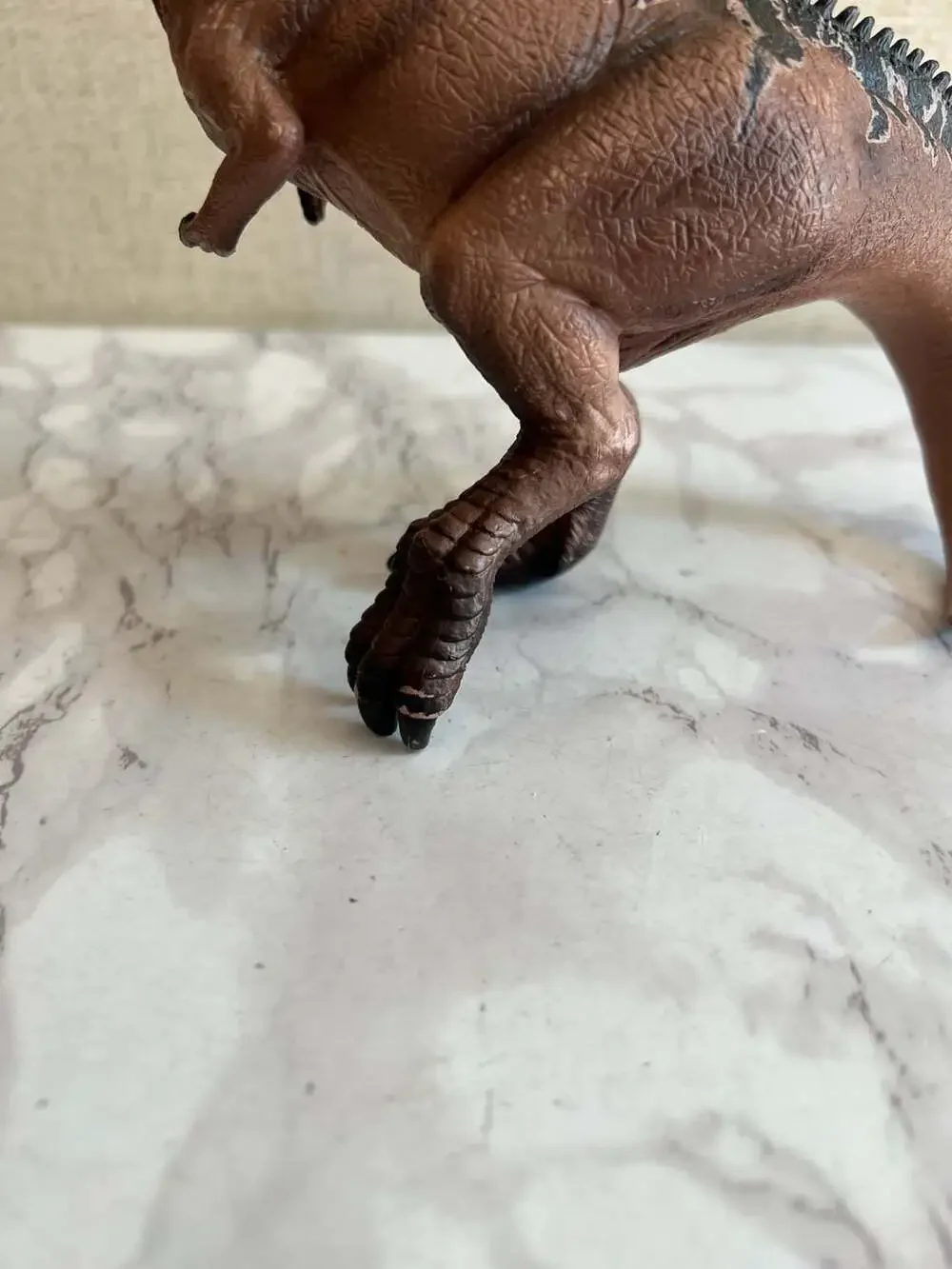 Schleich Giganotosaurus Adult Dinosaur Figure Brown with Hinged Jaw
